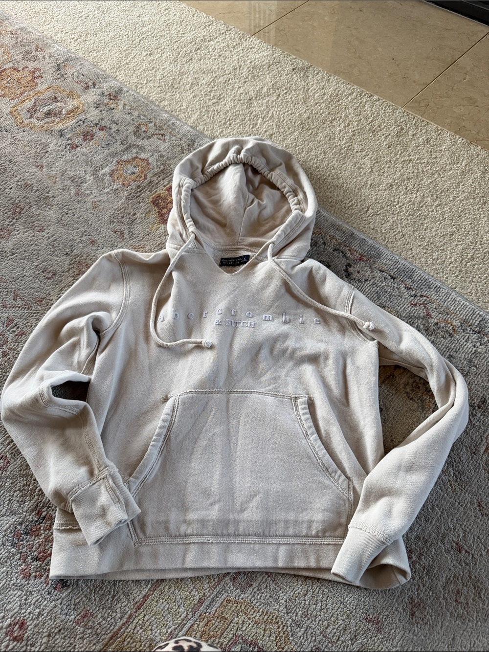 Abercrombie & Fitch Men's Cream Crewneck Hoodie